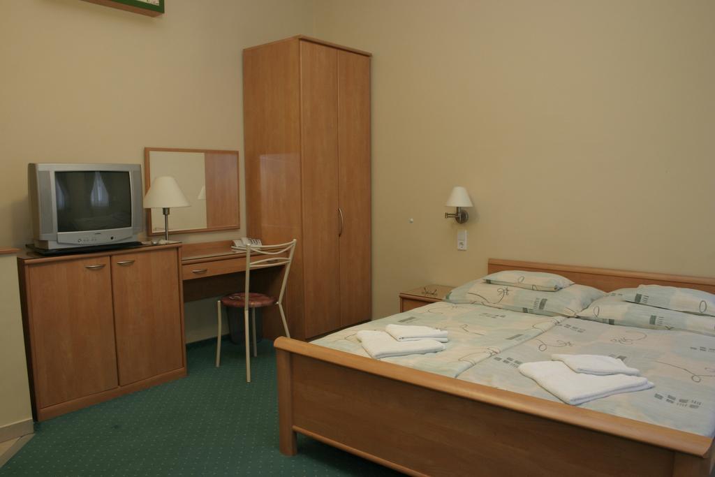 Ferienwohnung Kucko Panzio Győr Exterior foto